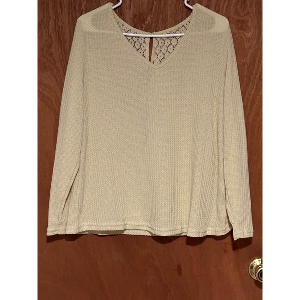 Woman's Shein Blouse Size OXL With Laced Back With Buttons